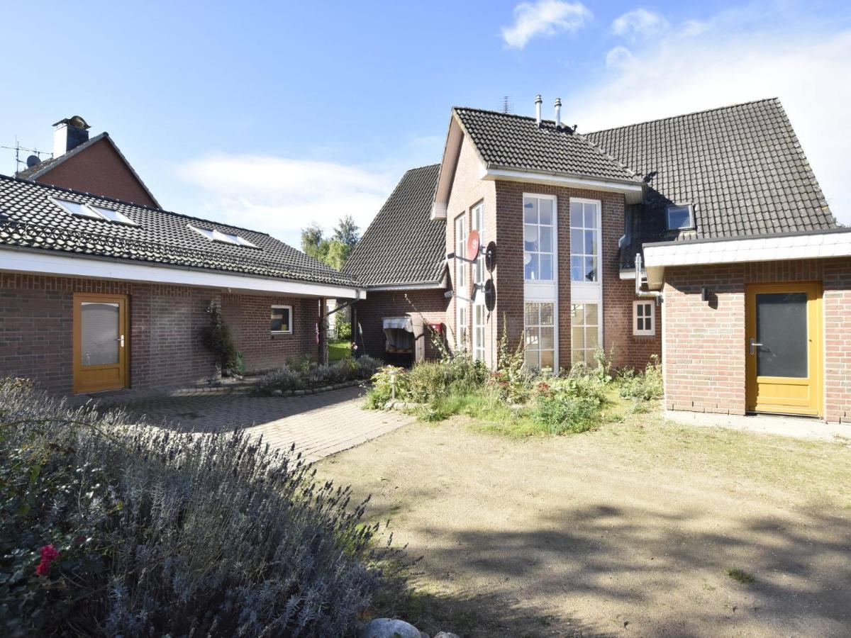 4 Room Holiday Apartment With Garden Kossau Extérieur photo